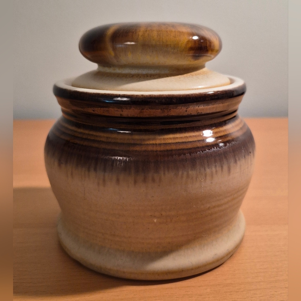 🇨🇦 Vintage Beauceware pottery jar